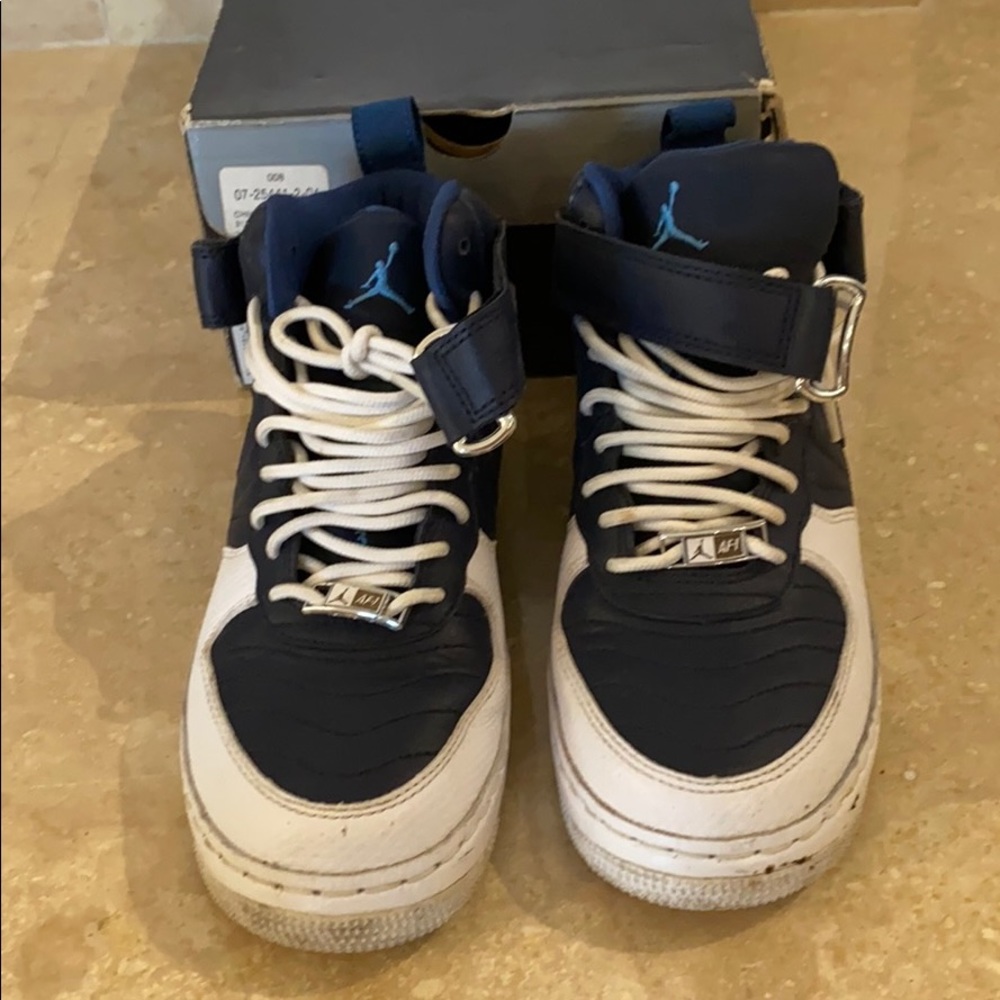 Air Jordan F12